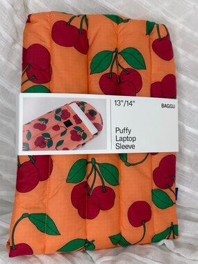 BAGGU NWT Cherry Puffy Laptop Sleeve 13/14 Peach Red Cherry Quilted Case